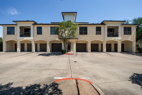 637-7701 Rialto Blvd, Austin, TX, 78735-7455 | Card Image
