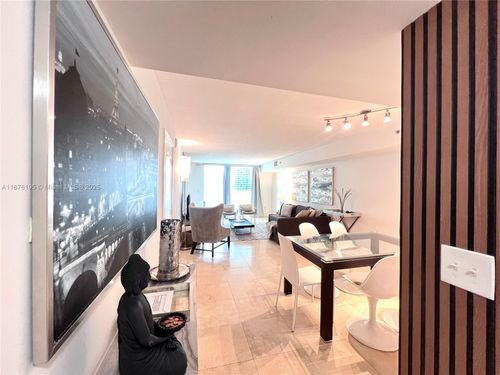 apt-2809-1200 Brickell Bay Dr, Miami, FL, 33131-3266 | Card Image