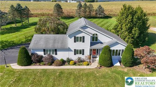 1319 Shady Ln, TAMAQUA, PA, 18252-5138 | Card Image