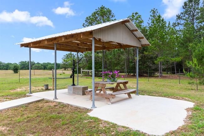 1411 Vogelsang Rd, Home with 3 bedrooms, 2 bathrooms and 3 parking in Columbus TX | Image 30