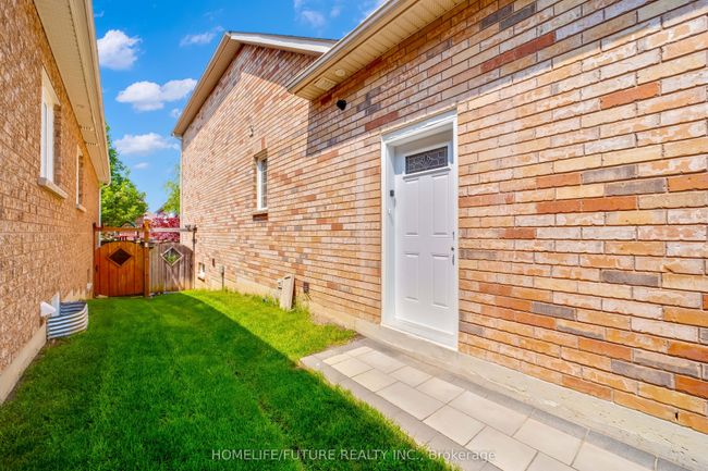 1626 Chilliwack St, House other with 8 bedrooms, 5 bathrooms and 3 parking in Oshawa ON | Image 47