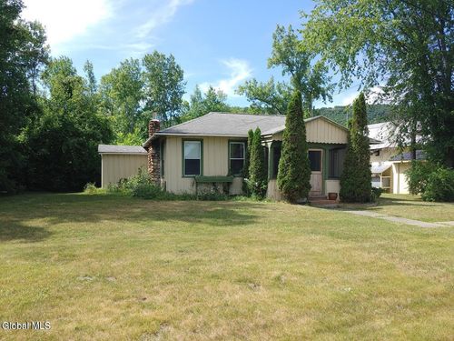 1-2001 New York 9n Scenic, Ticonderoga, NY, 12883 | Card Image