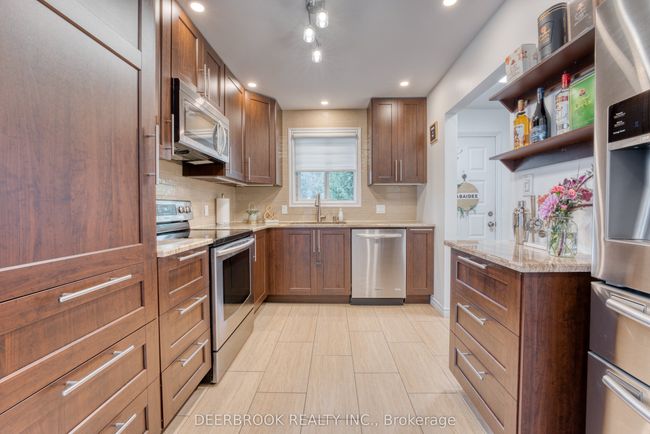 2620 Allyson Ave, House other with 4 bedrooms, 2 bathrooms and 2 parking in Windsor ON | Image 11