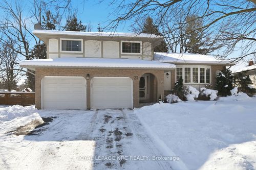22 Bigelow Cres, Fonthill, ON, L3E0J4 | Card Image