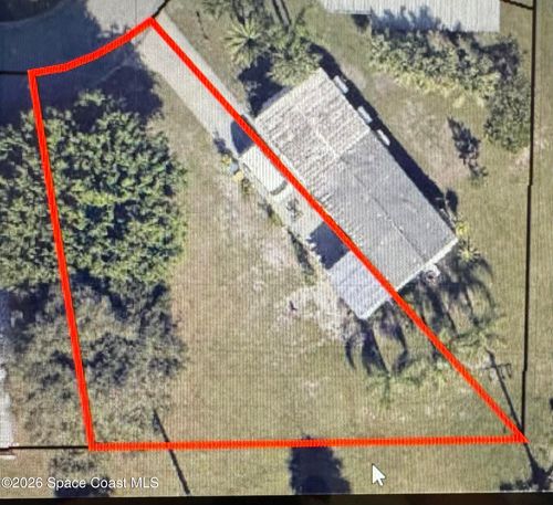 463 Egret Cir, Barefoot Bay, FL, 32976-7483 | Card Image