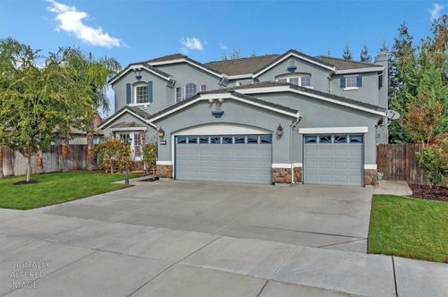 379 John Kamps Way, Ripon, CA, 95366 | Card Image