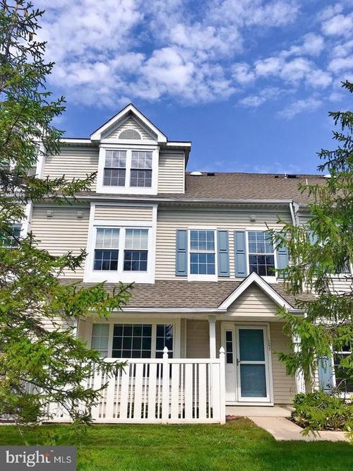 107 Wharton Rd, Mount Laurel, NJ, 08054-5255 | Card Image