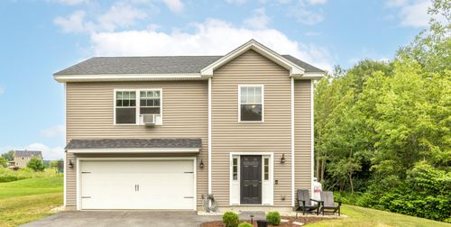 33 Gray Rd, Cumberland, ME, 04021-3107 | Card Image