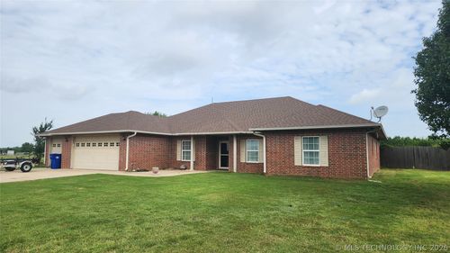 110 Mayberry Dr, Mead, OK, 73449-6801 | Card Image