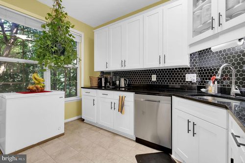 18063 Royal Bonnet Cir, Montgomery Village, MD, 20886-0443 | Card Image