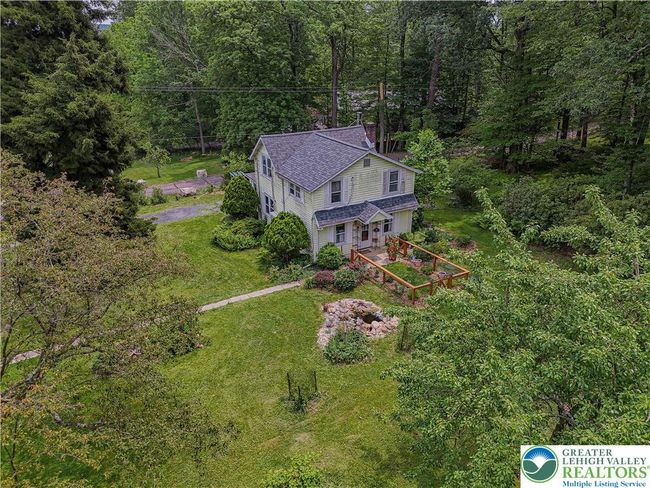 636 School Rd, House other with 2 bedrooms, 1 bathrooms and null parking in Nazareth PA | Image 43