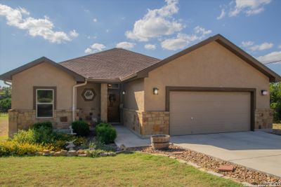 2181 Rocky Ridge Loop, House other with 2 bedrooms, 2 bathrooms and null parking in Canyon Lake TX | Image 2