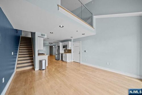 8917 River Rd, North Bergen, NJ, 07047-6383 | Card Image