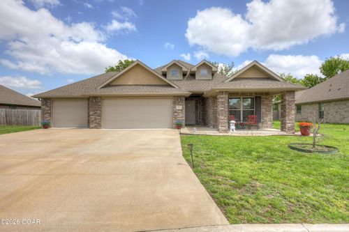 919 Mckenzie Cir, Webb City, MO, 64870-3122 | Card Image