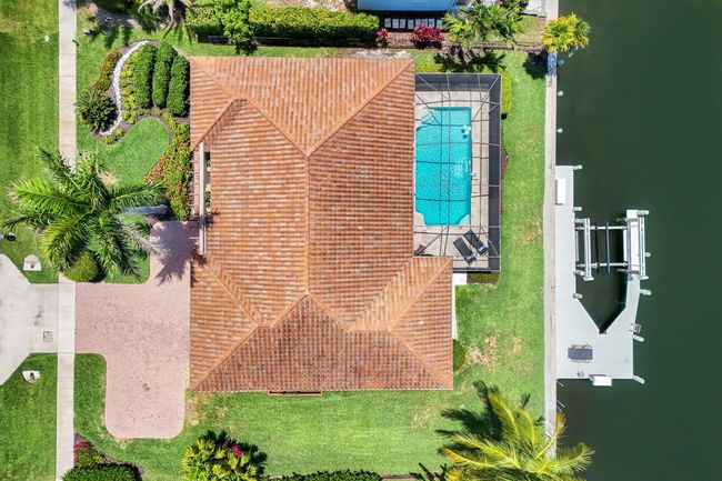 284 Polynesia Ct, House other with 3 bedrooms, 2 bathrooms and null parking in MARCO ISLAND FL | Image 49