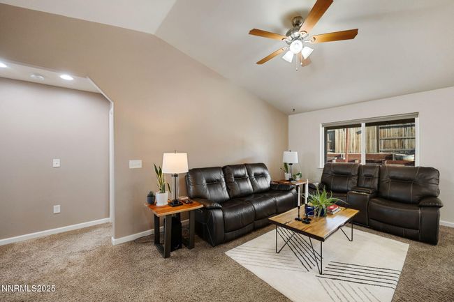 1827 Hickory Ln, House other with 4 bedrooms, 2 bathrooms and 2 parking in Fernley NV | Image 6
