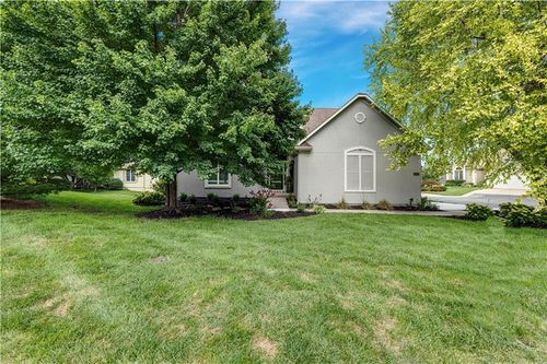 14349 Norwood St, Leawood, KS, 66224-3912 | Card Image