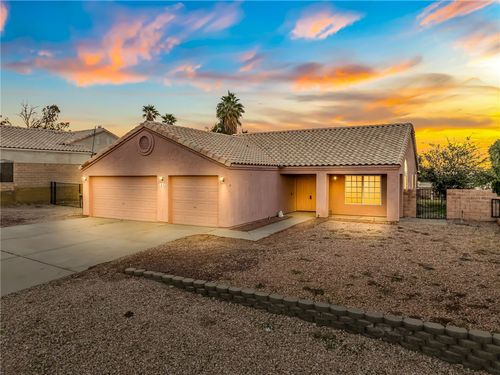 1832 E Calle Agrada Dr, Fort Mohave, AZ, 86426-6202 | Card Image