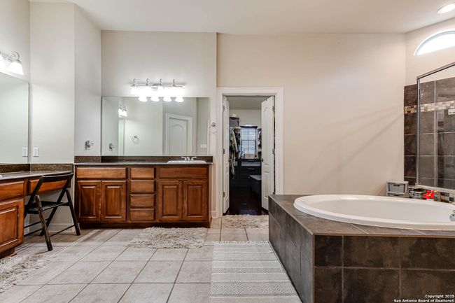 21903 Roan Blf, House other with 6 bedrooms, 5 bathrooms and null parking in San Antonio TX | Image 19