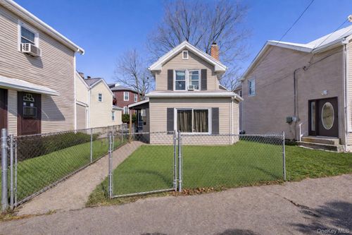 5 Pratt St, Haverstraw, NY, 10927-1126 | Card Image