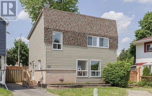 22 Josephine Court E, Brampton (Northgate), ON, L6S2L3 | Card Image