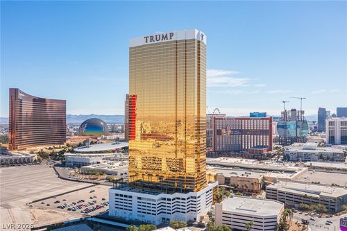 2916-2000 N Fashion Show Dr, Las Vegas, NV, 89109-1936 | Card Image