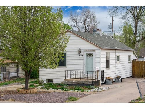 658 S Newton St, Denver, CO, 80219-2632 | Card Image