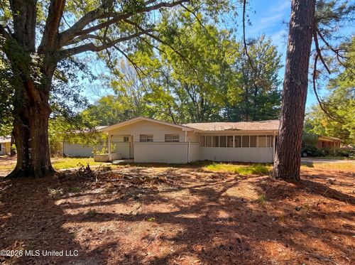 1607 Meadow Forest Dr, Jackson, MS, 39212-2637 | Card Image