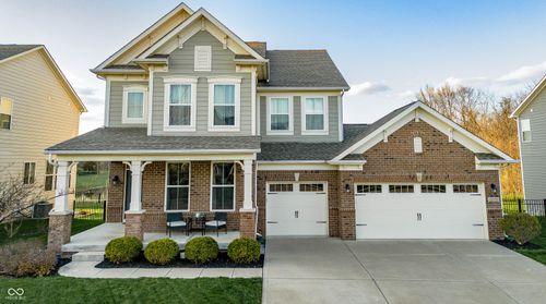 15958 Oakhurst Ln, Fishers, IN, 46040-6003 | Card Image