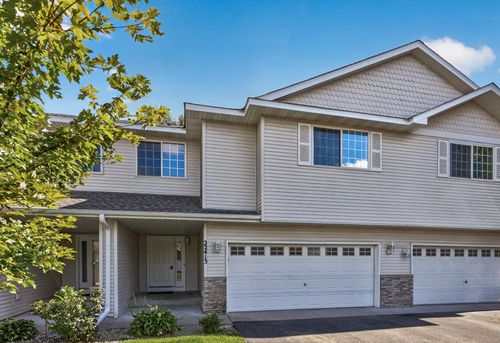 22413 Evergreen Cir, Forest Lake, MN, 55025-6501 | Card Image