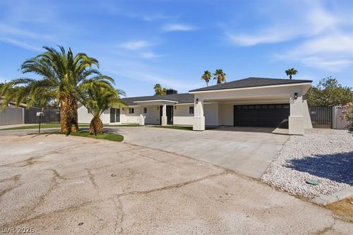 3660 W Robindale Rd, Las Vegas, NV, 89139-5933 | Card Image