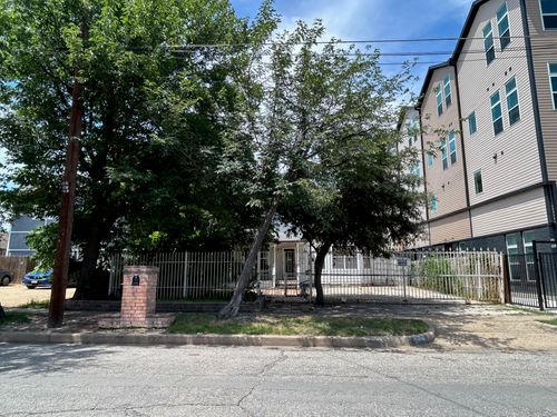 731 W 10th St, Dallas, TX, 75208-4906 | Card Image