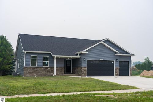 1512 Batson Dr, Mt Pleasant, MI, 48858-3937 | Card Image
