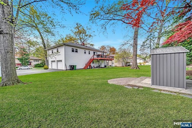 144 Caroline Rd, House other with 4 bedrooms, 3 bathrooms and null parking in Paramus NJ | Image 39