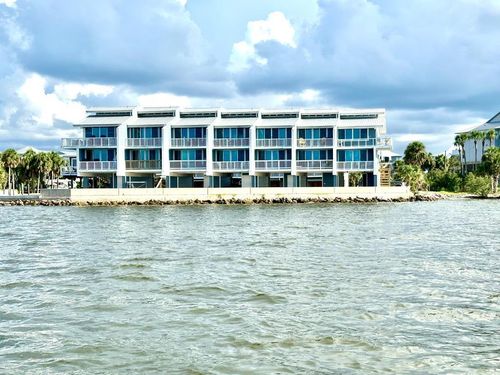 4-52 2nd St, Cedar Key, FL, 32625-5110 | Card Image