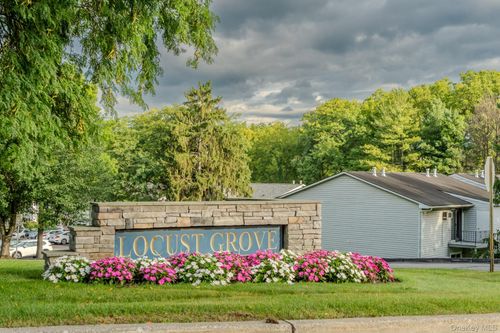b-8 Ivy Ct, Fishkill, NY, 12524-2624 | Card Image