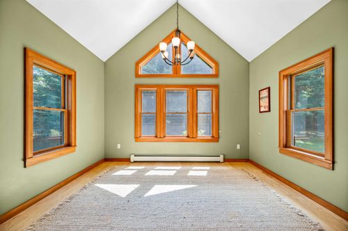 111 Pine Tree Ln, Waitsfield, VT, 05673-7444 | Card Image