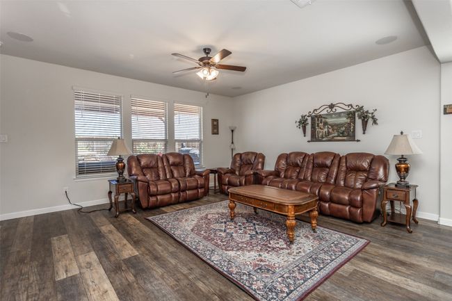3236 Camden Creek Rd, House other with 4 bedrooms, 2 bathrooms and null parking in Krum TX | Image 19