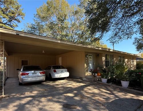 800 18th Ter, Russellville, AR, 72801-7022 | Card Image