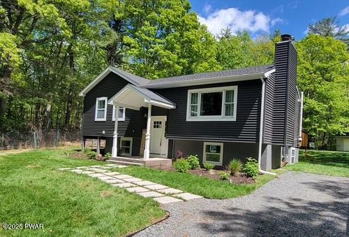 147 Beach Ln, Dingmans Ferry, PA, 18328-9221 | Card Image