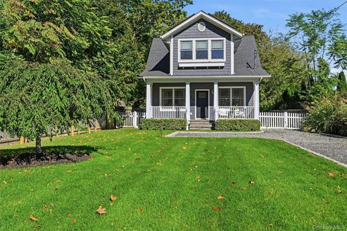 174 Manor Ln, Riverhead, NY, 11901-5647 | Card Image