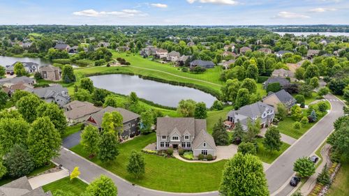 8255 Kelzer Pond Dr, Victoria, MN, 55386-4500 | Card Image