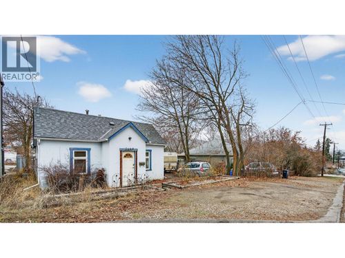 2004 33 St, Vernon, BC, V1T5R6 | Card Image