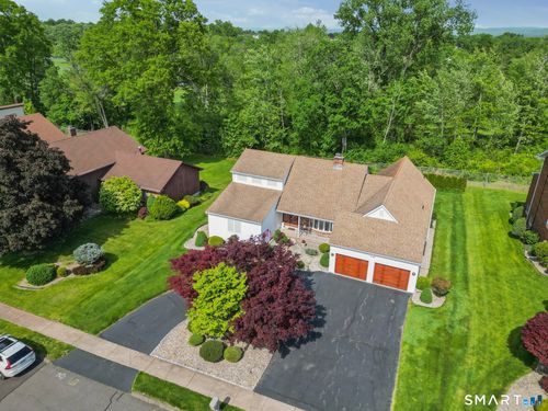 46 Stonegate Dr, Wethersfield, CT, 06109-3652 | Card Image