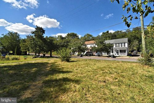 646 Lincoln Ave, Pottstown, PA, 19464-4812 | Card Image