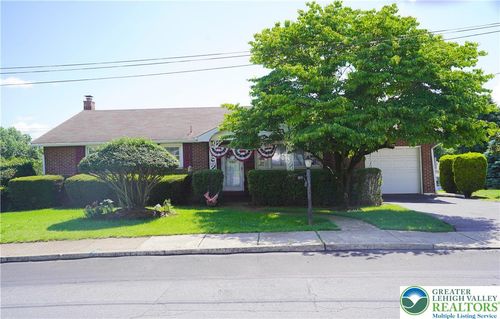 871 2nd St, Whitehall, PA, 18052-5918 | Card Image