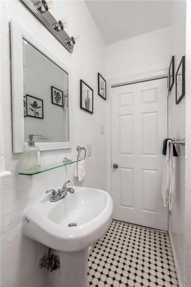 5728 Alder Way, Townhouse with 2 bedrooms, 1 bathrooms and 1 parking in Shadyside PA | Image 29