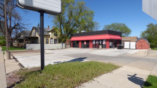 2401 Doulas Ave, RACINE, WI, 53402 | Card Image
