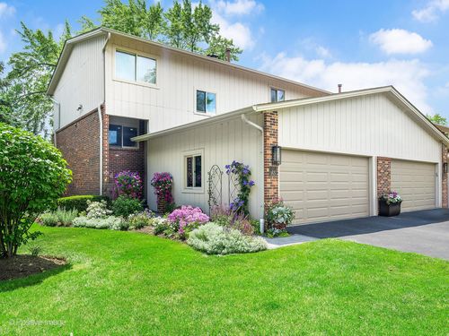 19W165 Theresa Ln, Oak Brook, IL, 60523-1041 | Card Image