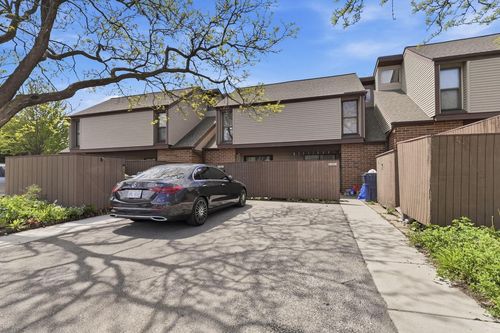 v-1411 W Edgerton Avenue, Milwaukee, WI, 53221 | Card Image